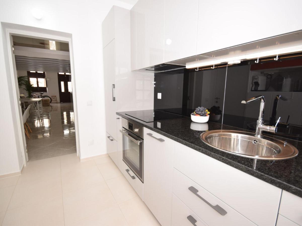 Modern Holiday Home In Olh O With Terrace 오양 외부 사진