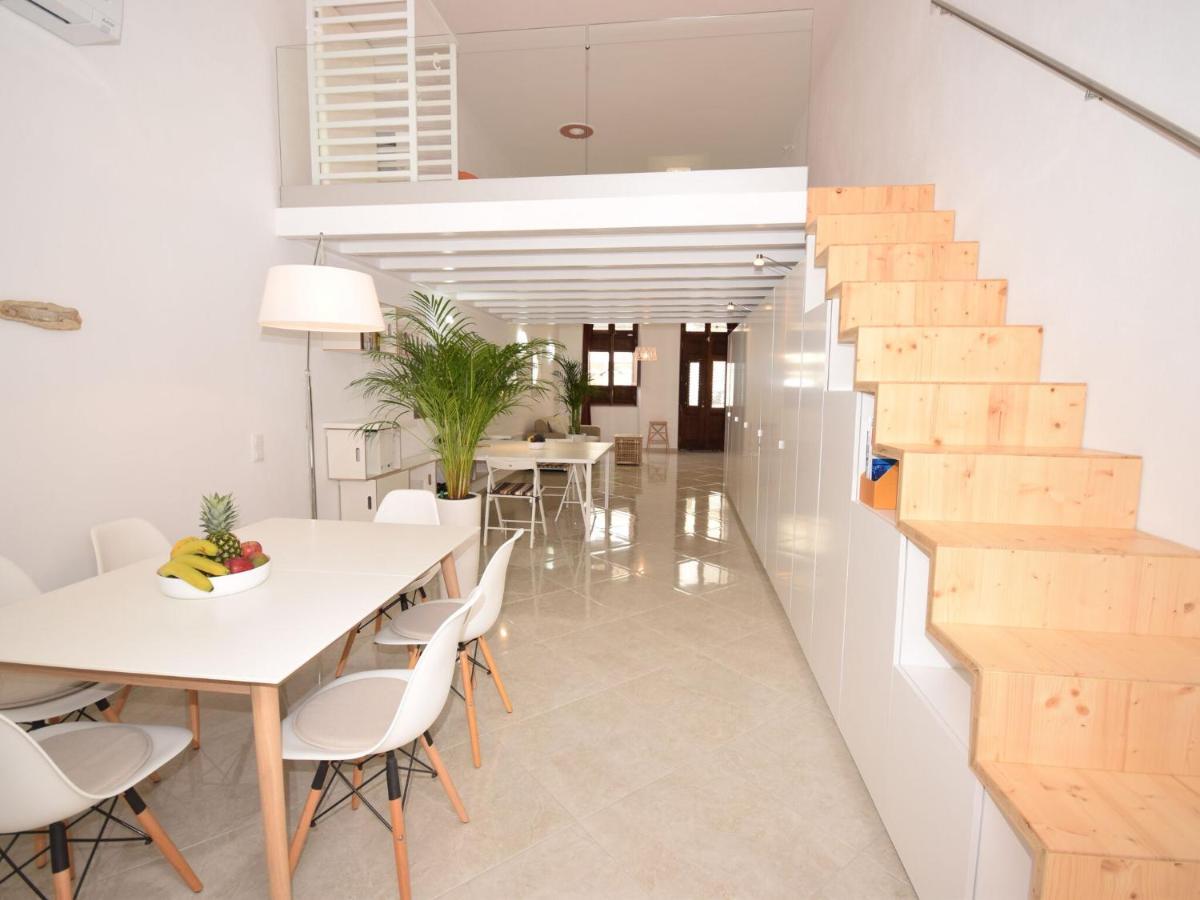 Modern Holiday Home In Olh O With Terrace 오양 외부 사진