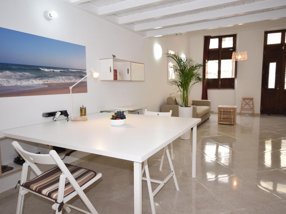 Modern Holiday Home In Olh O With Terrace 오양 외부 사진