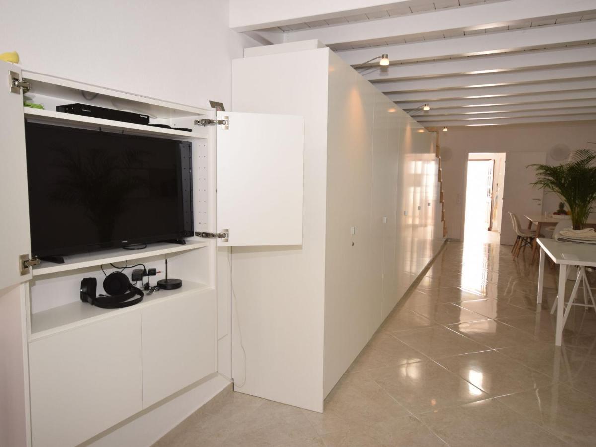 Modern Holiday Home In Olh O With Terrace 오양 외부 사진