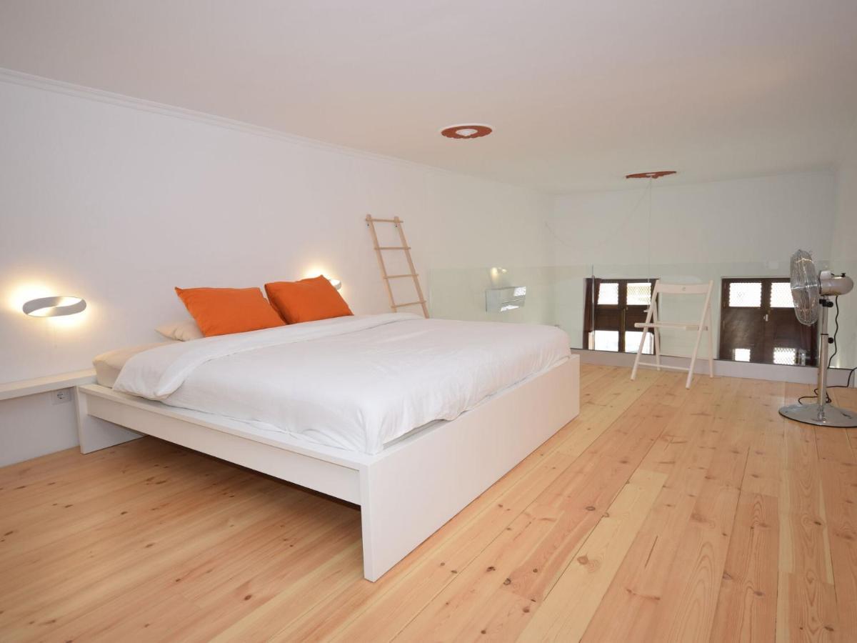 Modern Holiday Home In Olh O With Terrace 오양 외부 사진