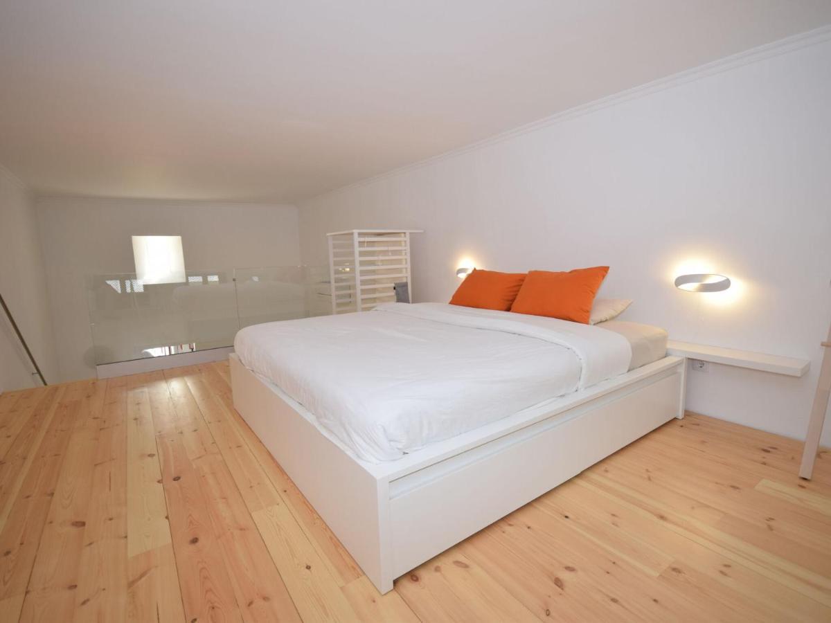 Modern Holiday Home In Olh O With Terrace 오양 외부 사진
